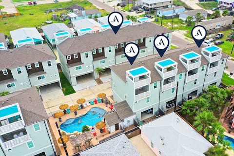 Sleeps 33! 4 Condos w/ Resort Pool, Walk to Beach