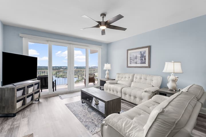 Gulf View Condo W/ Pools & Walk To Beach - Panama City Beach, FL