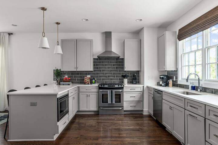 The High Note – Spectacular rooftop, walk to Gulch gallery image 5