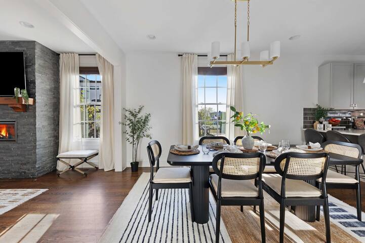 The High Note – Spectacular rooftop, walk to Gulch gallery image 4