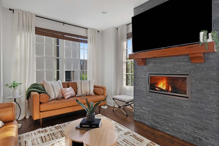 The High Note – Spectacular rooftop, walk to Gulch