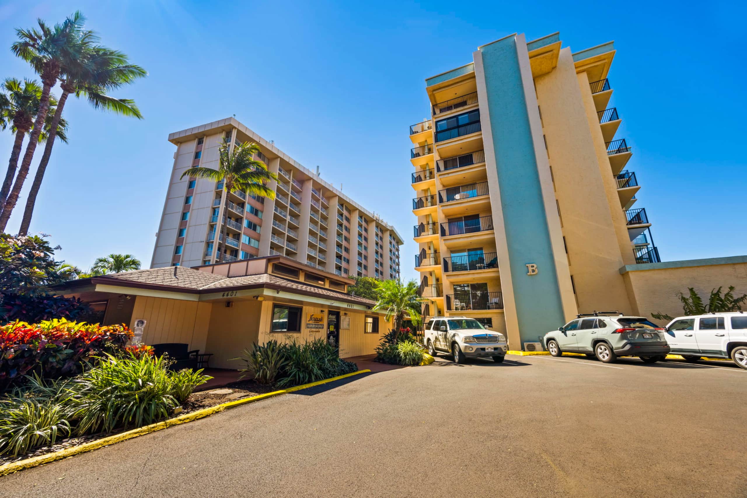 Condo in Lahaina · ★4.88 · 2 bedrooms · 3 beds · 2 baths - Image 49