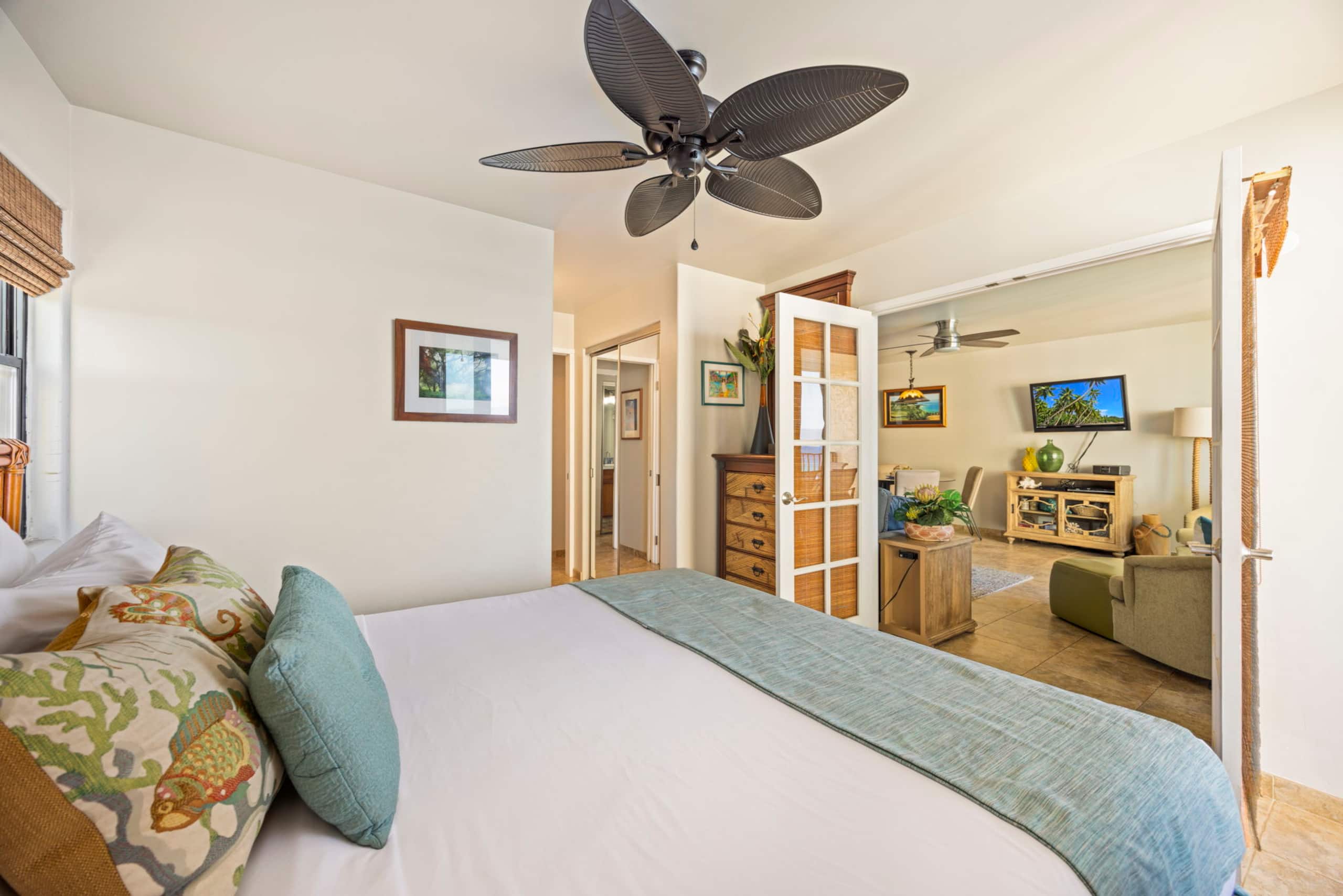 Condo in Lahaina · ★4.88 · 2 bedrooms · 3 beds · 2 baths - Image 28