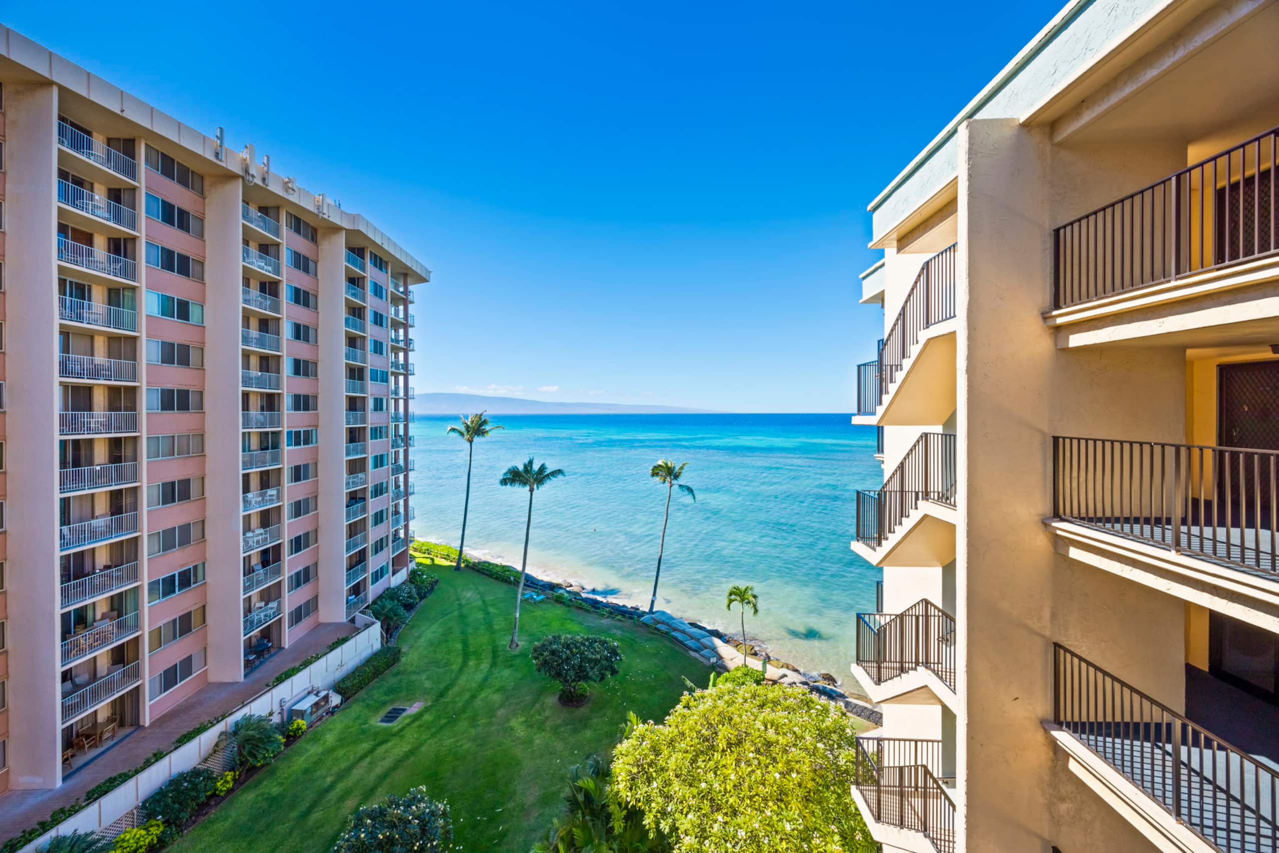 Condo in Lahaina · ★4.88 · 2 bedrooms · 3 beds · 2 baths - Image 45