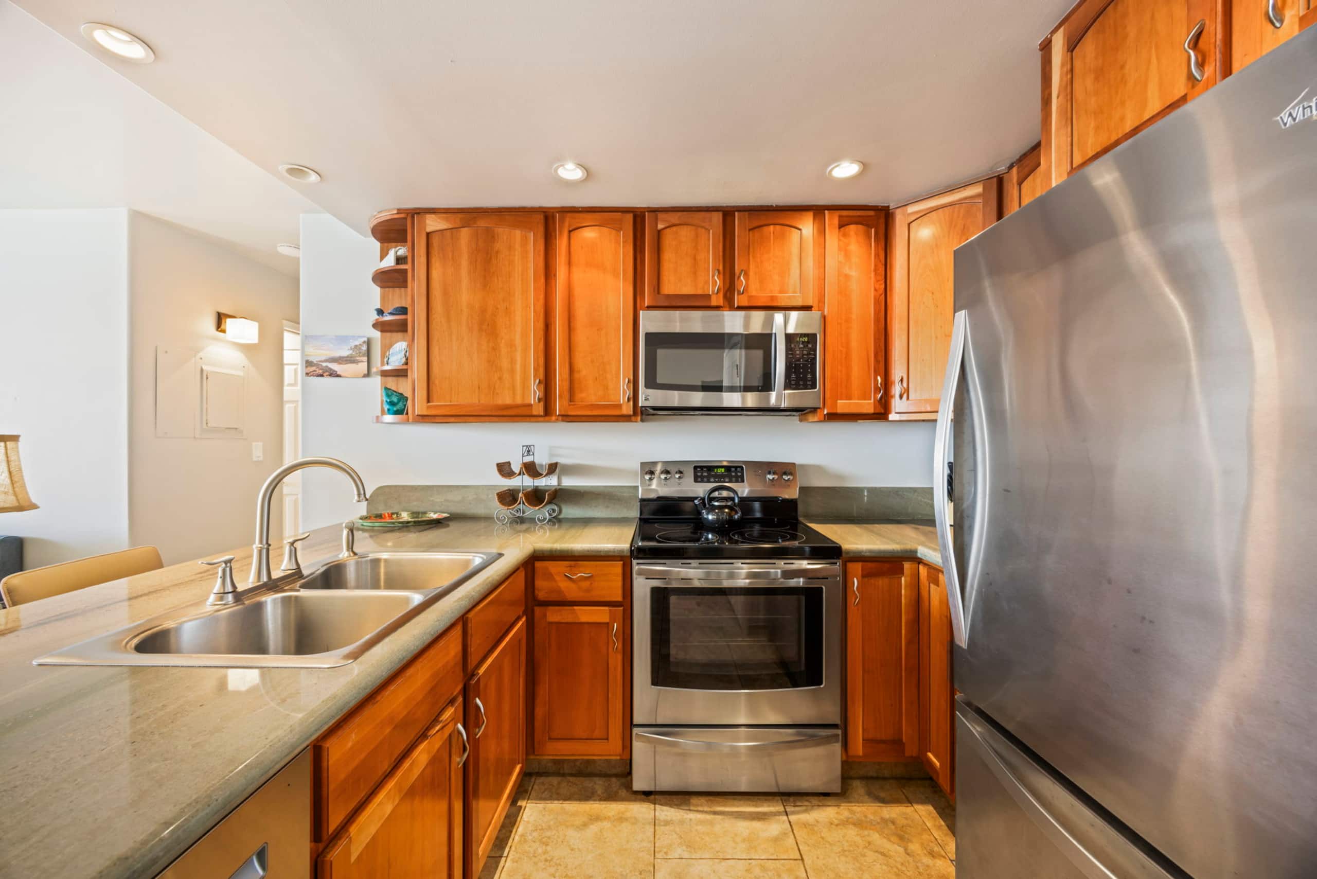 Condo in Lahaina · ★4.88 · 2 bedrooms · 3 beds · 2 baths - Image 13