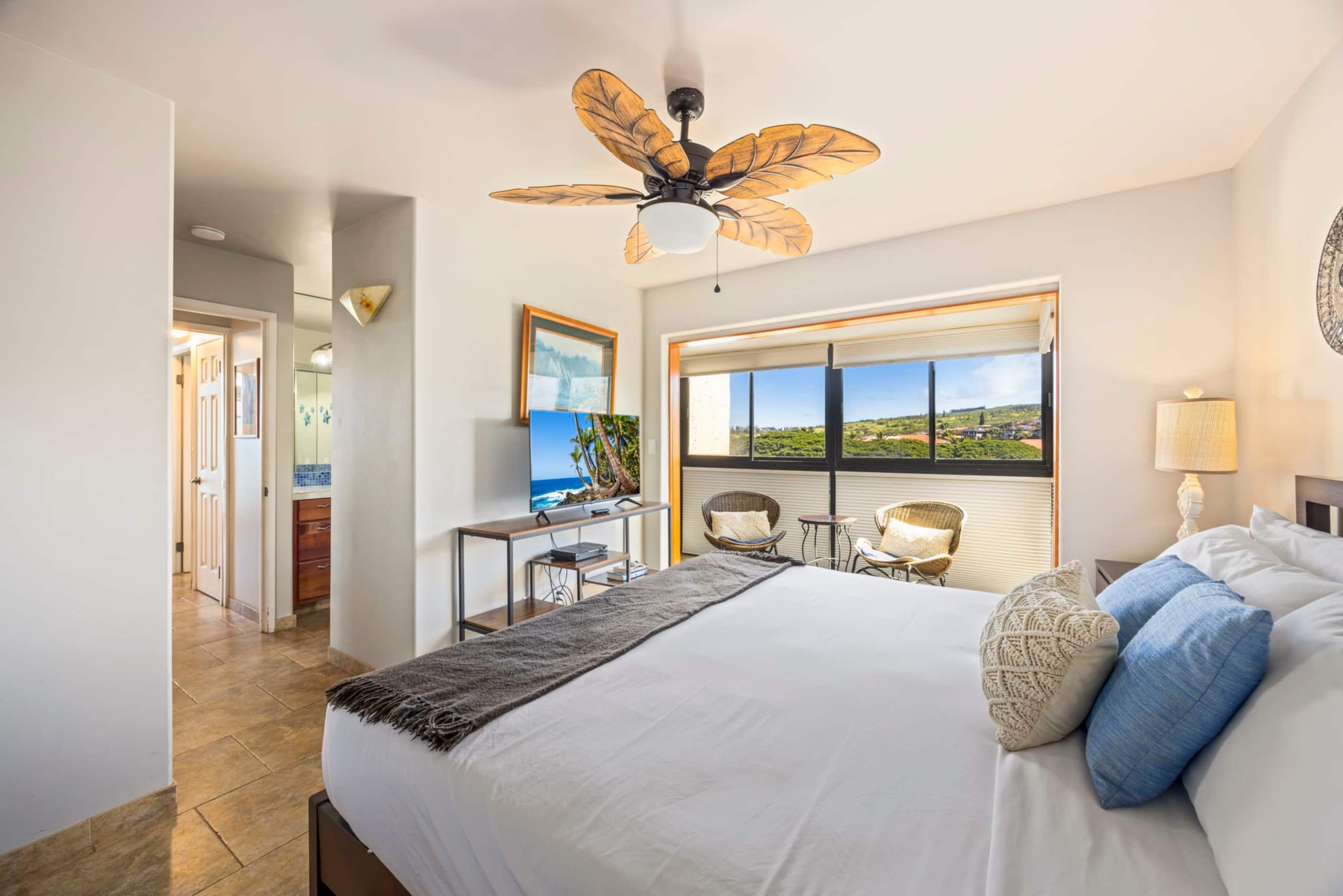 Condo in Lahaina · ★4.88 · 2 bedrooms · 3 beds · 2 baths - Image 24