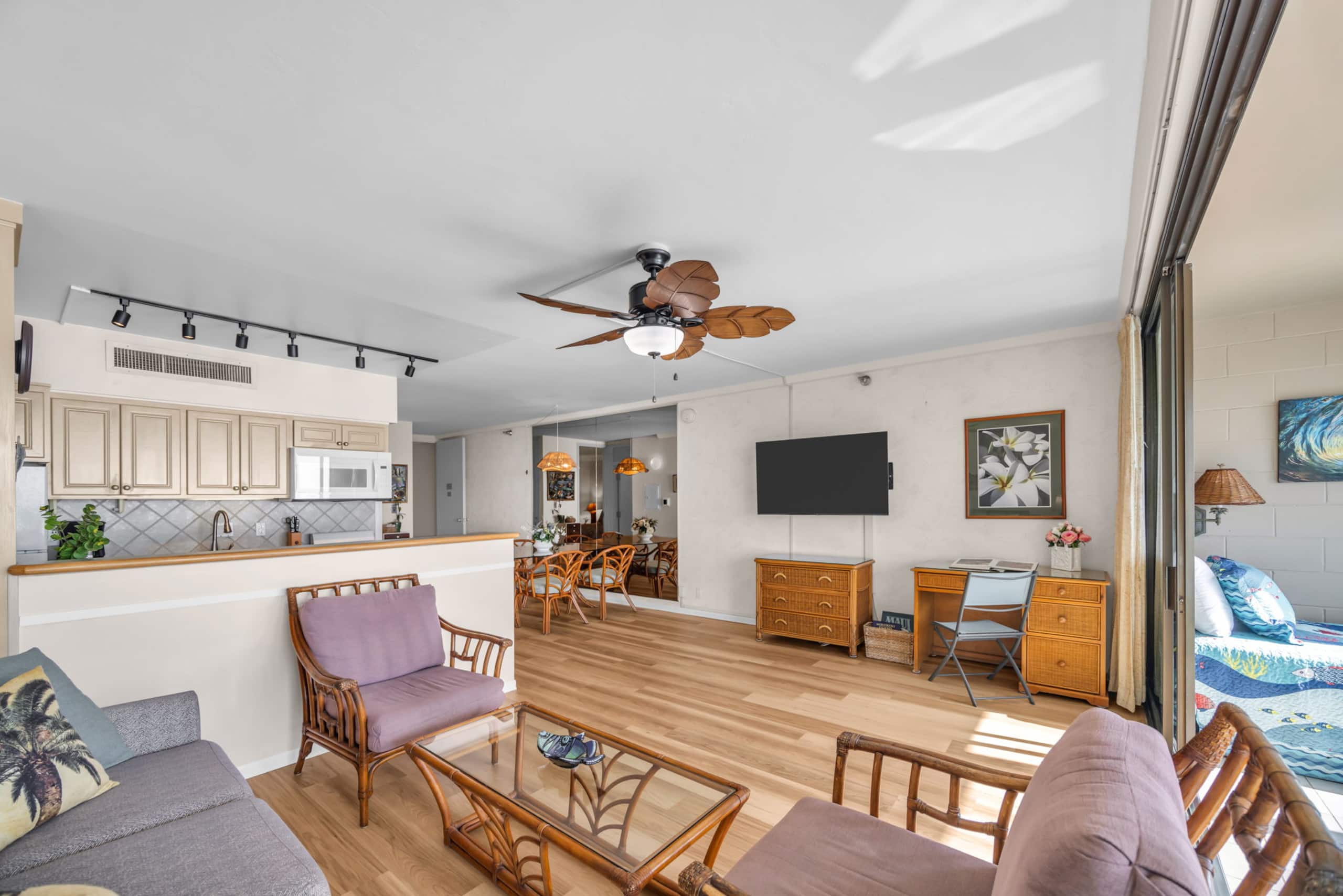Condo in Lahaina · ★4.75 · 1 bedroom · 2 beds · 1 bath - Image 7