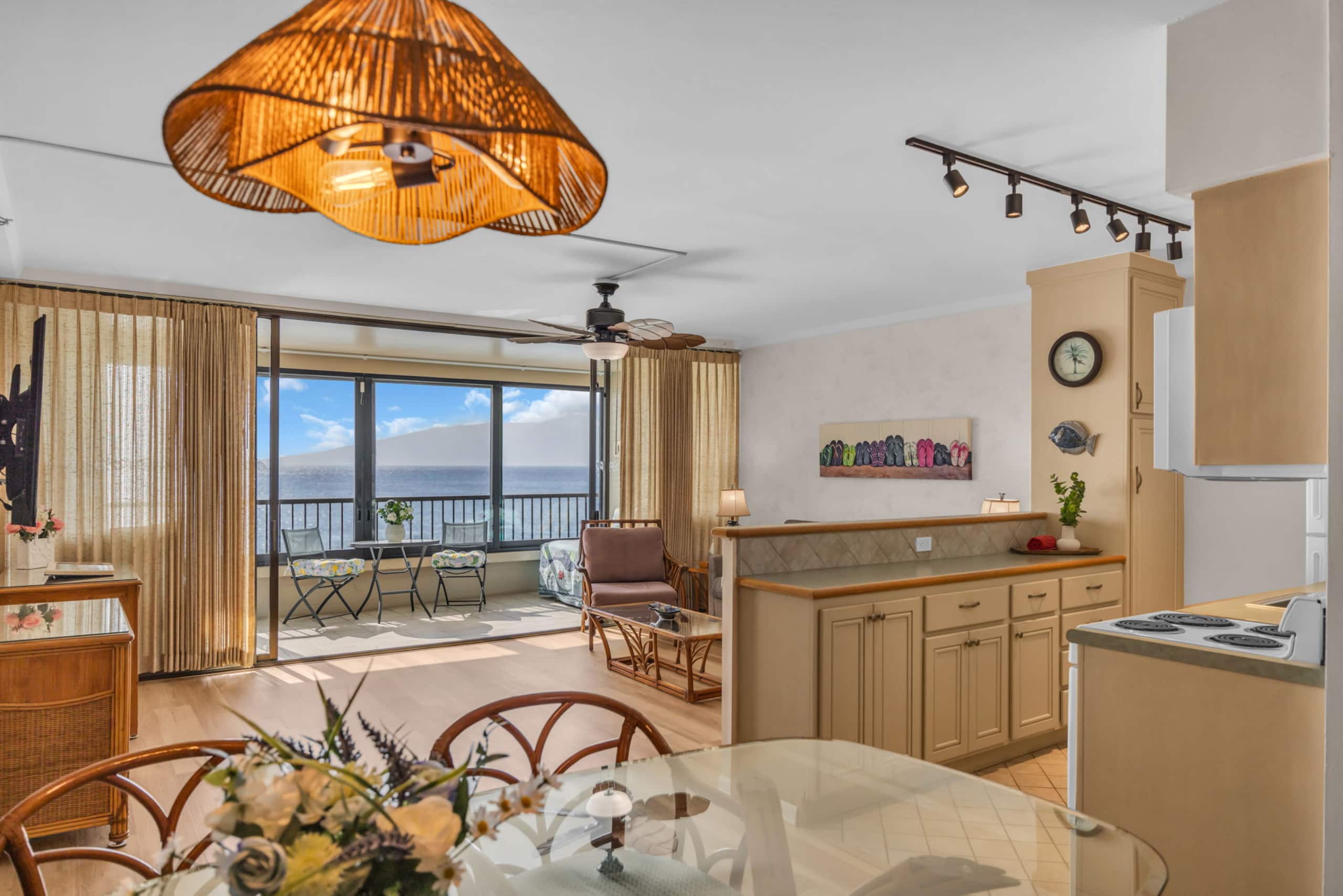 Condo in Lahaina · ★4.75 · 1 bedroom · 2 beds · 1 bath - Image 13