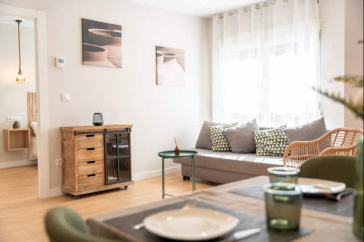 La Calzada Apt By Urbanhosting - Santander