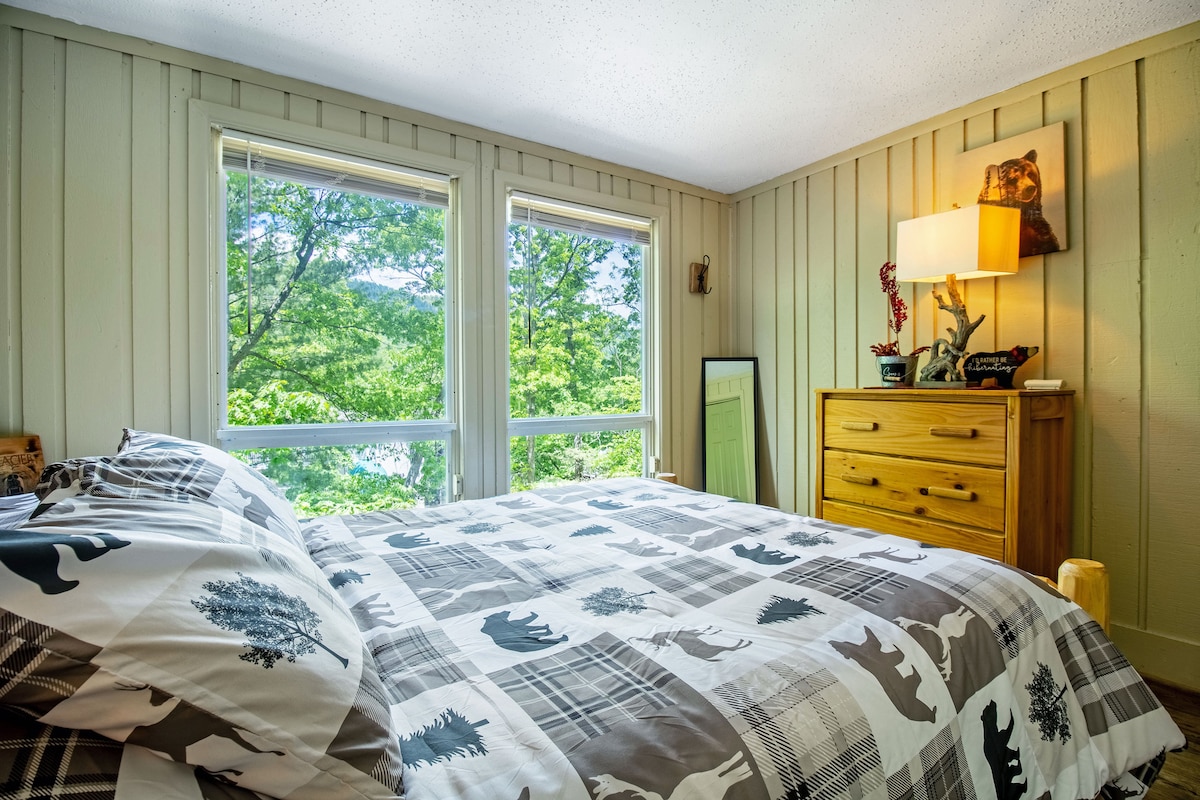 Svi će gosti uživati u pogledu na šumu iz svakog prozora.