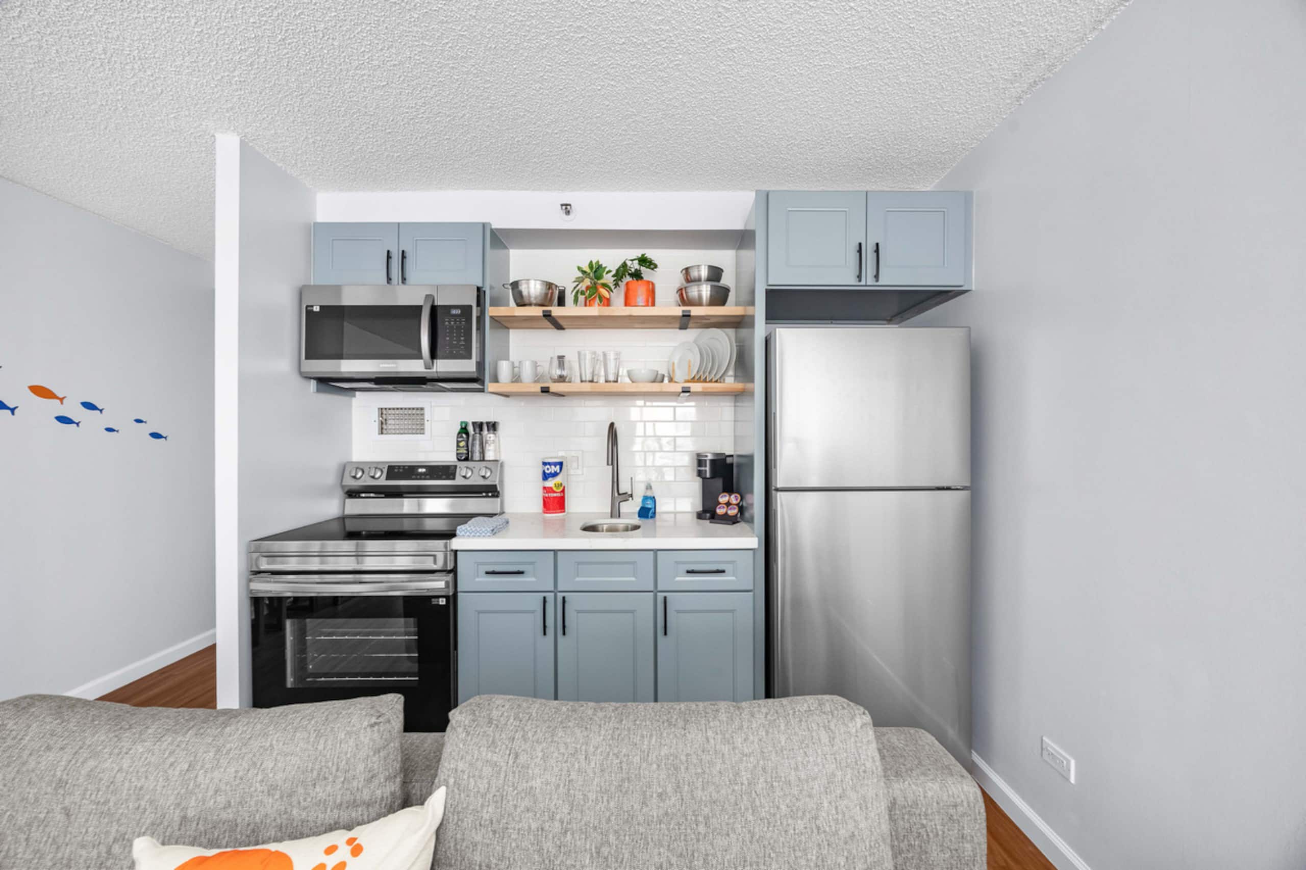 Condo in Honolulu · ★4.81 · 1 bedroom · 2 beds · 1 private bath - Image 3