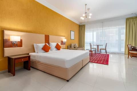 Top performing Airbnb: Studio Apartment Near Reef Mall Salah Al Din Metro in Al Muraqqabat