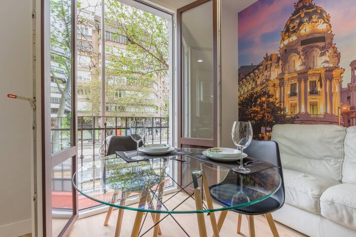 Bright & modern – 3Bedrooms 3Bathrooms -Salamanca gallery image 4