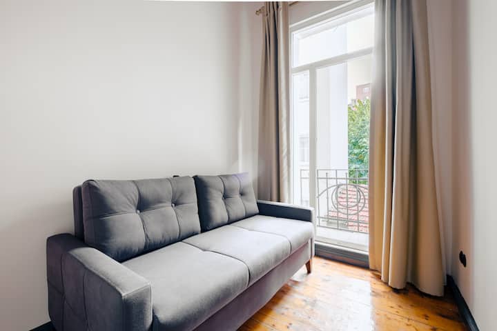 Balcony-ac-smart Tv | 10 Min To Taksim & İStiklal - Beyoğlu