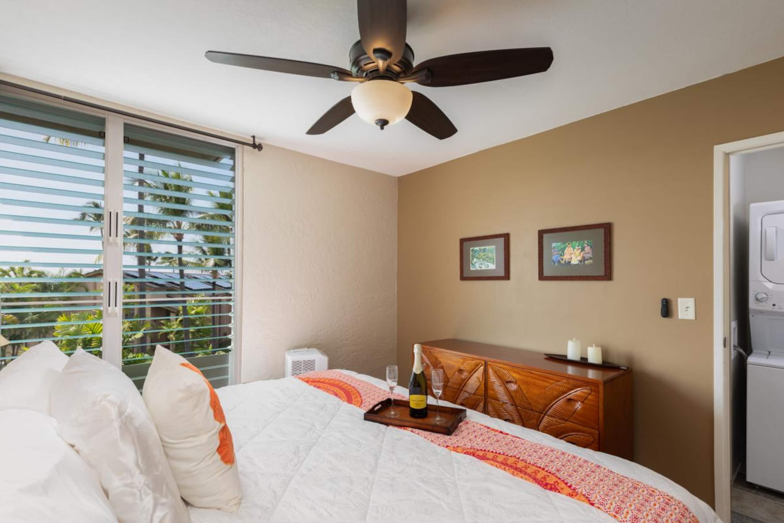 Condo in Kailua-Kona · ★4.83 · 1 bedroom · 2 beds · 1 private bath - Image 11