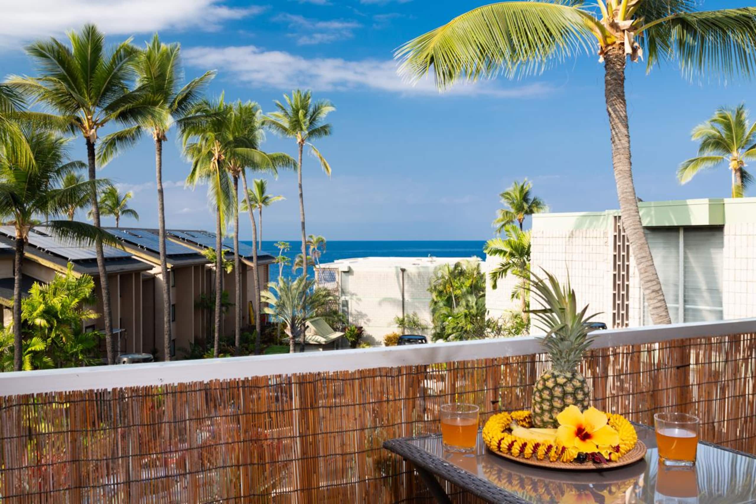 Condo in Kailua-Kona · ★4.83 · 1 bedroom · 2 beds · 1 private bath - Image 6