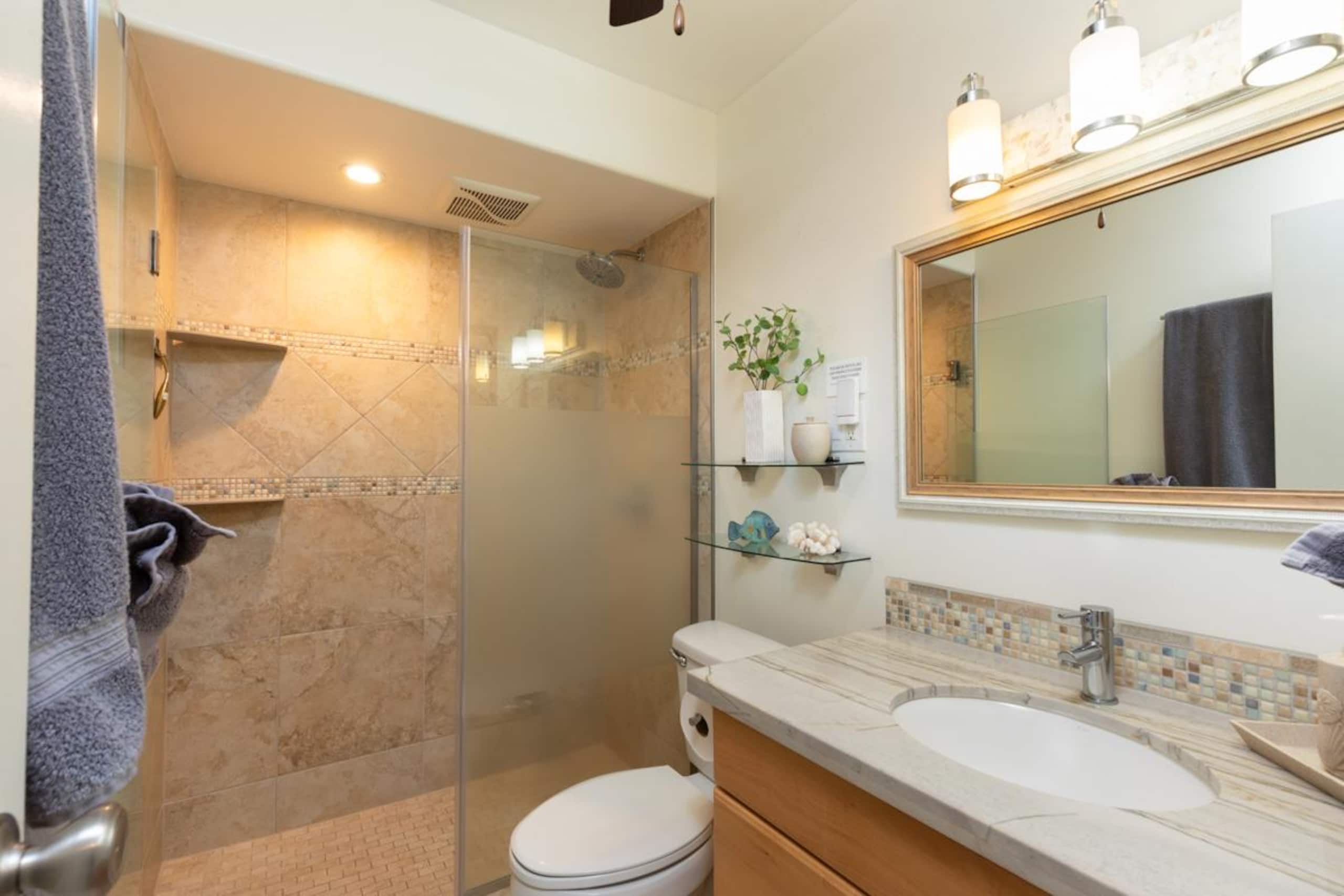 Condo in Kailua-Kona · ★4.83 · 1 bedroom · 2 beds · 1 private bath - Image 12