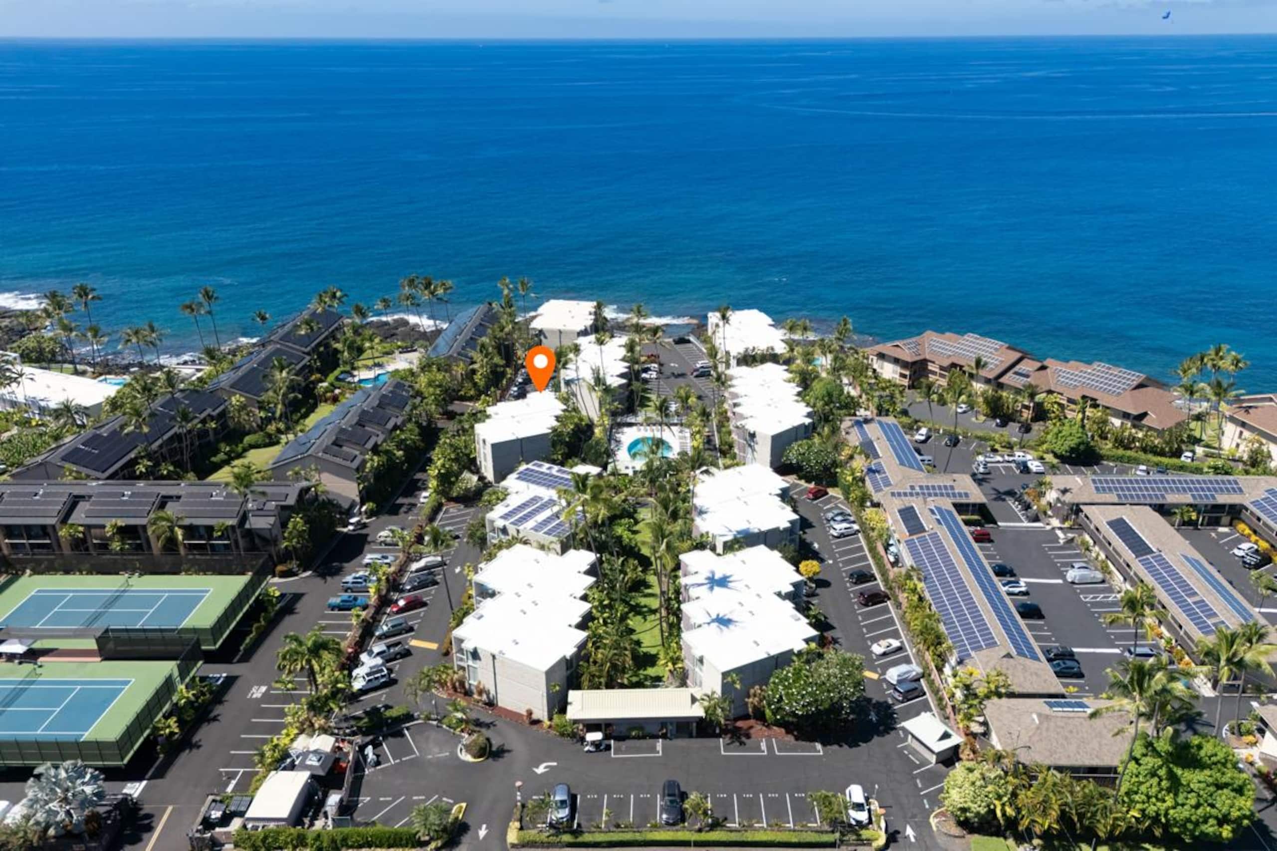 Condo in Kailua-Kona · ★4.83 · 1 bedroom · 2 beds · 1 private bath - Image 22