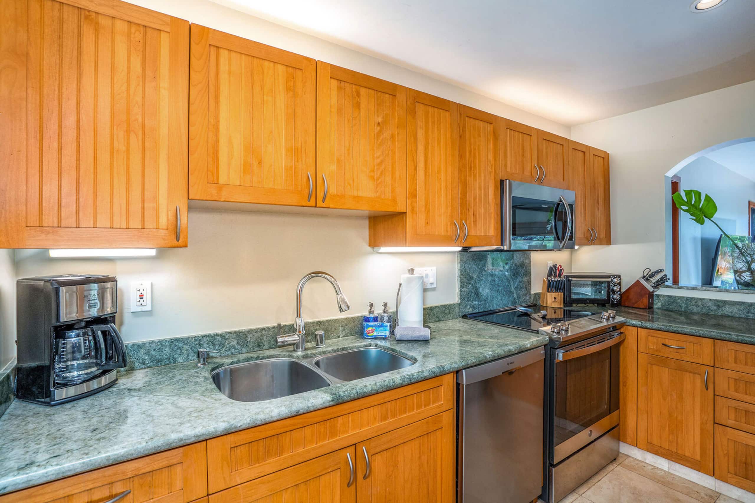 Condo in Kihei · ★5.0 · 3 bedrooms · 5 beds · 2 baths - Image 12