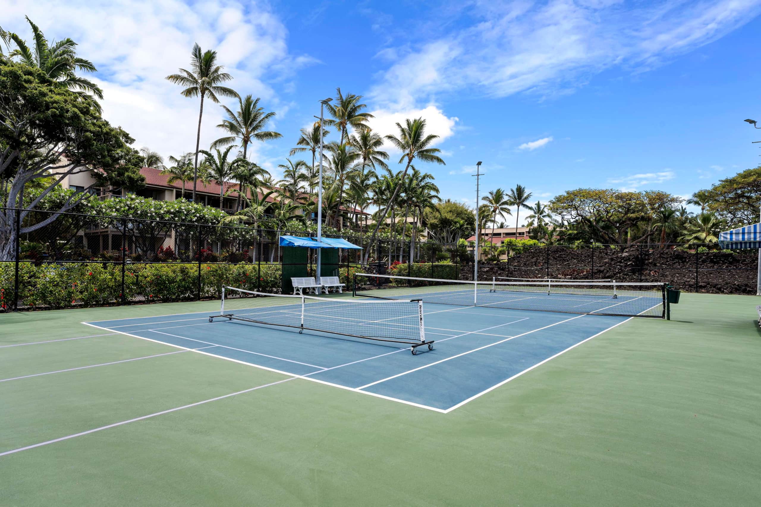 Condo in Kailua-Kona · ★4.8 · 2 bedrooms · 4 beds · 2 baths - Image 37