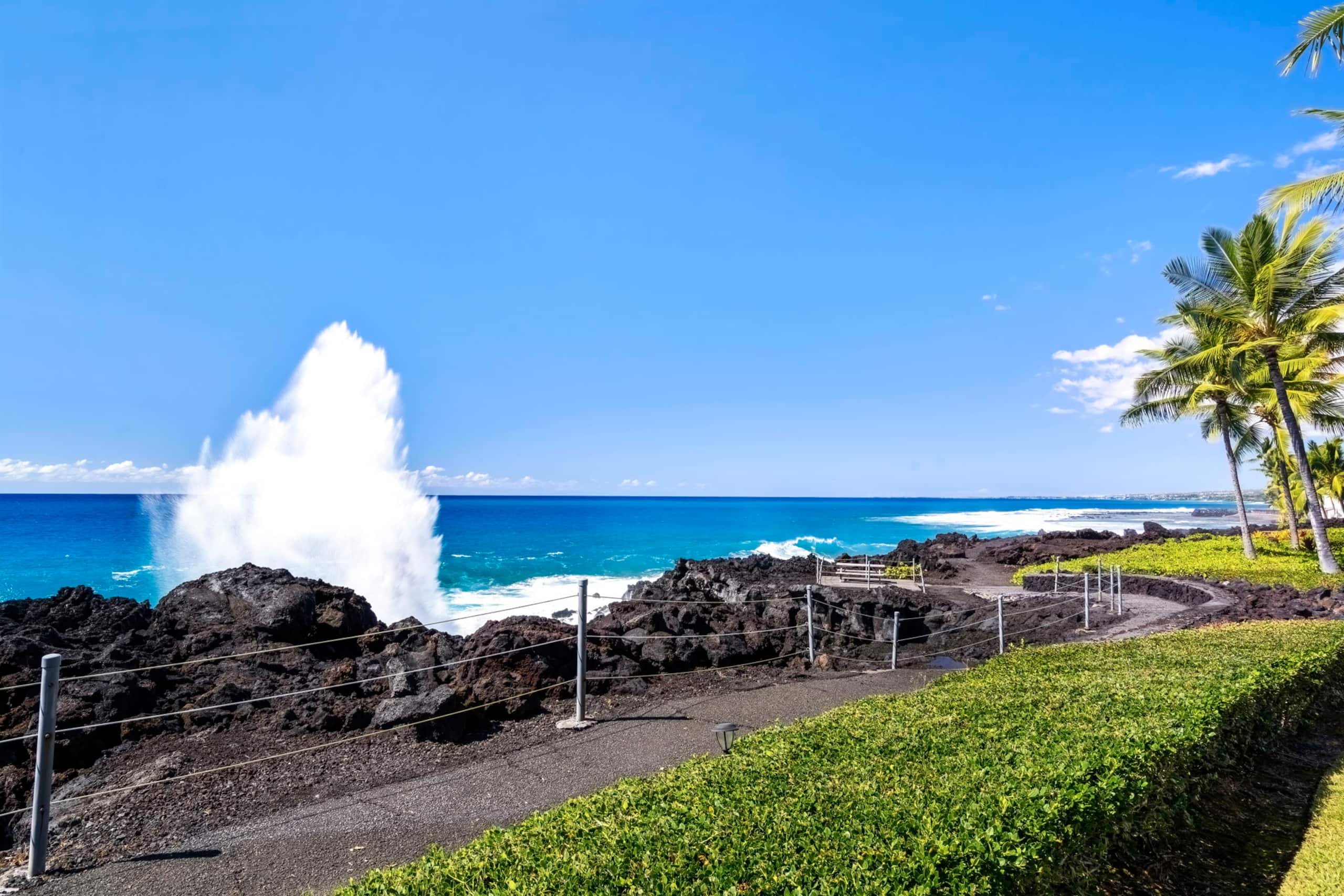 Condo in Kailua-Kona · ★4.8 · 2 bedrooms · 4 beds · 2 baths - Image 47
