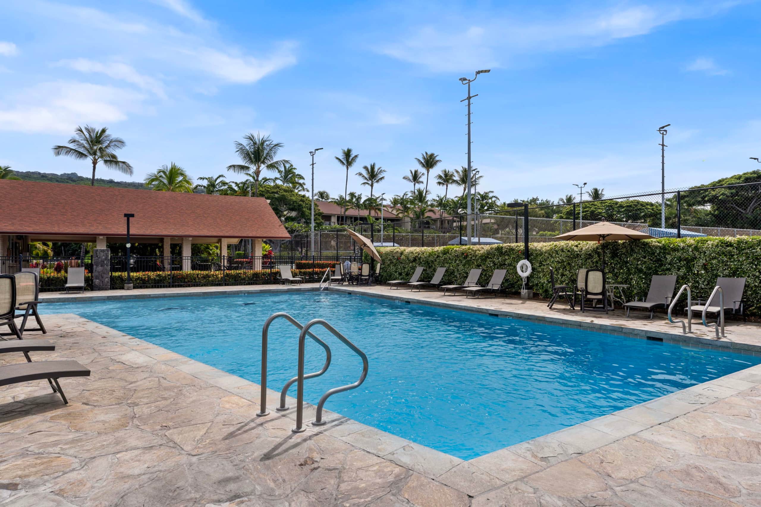 Condo in Kailua-Kona · ★4.8 · 2 bedrooms · 4 beds · 2 baths - Image 38