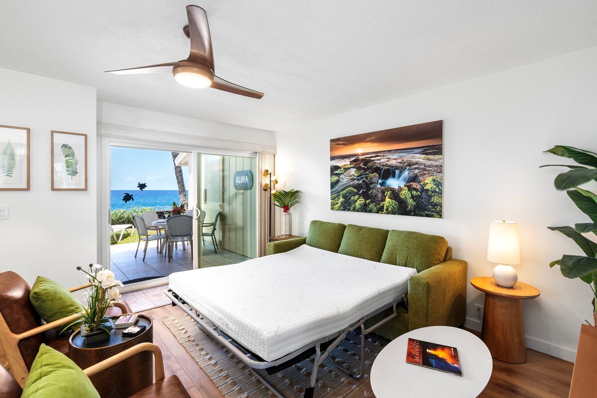 ผ่อนคลายไปกับวิวทะเลและเสียงคลื่นจากโซฟาปรับนอนขนาดควีนไซส์ของห้องพักที่ยอดเยี่ยม