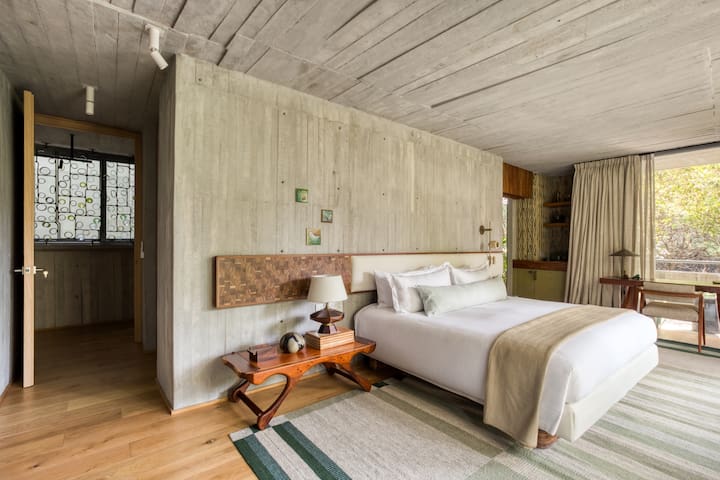 2BR Perfect Location Designer’s Luxury gallery image 4