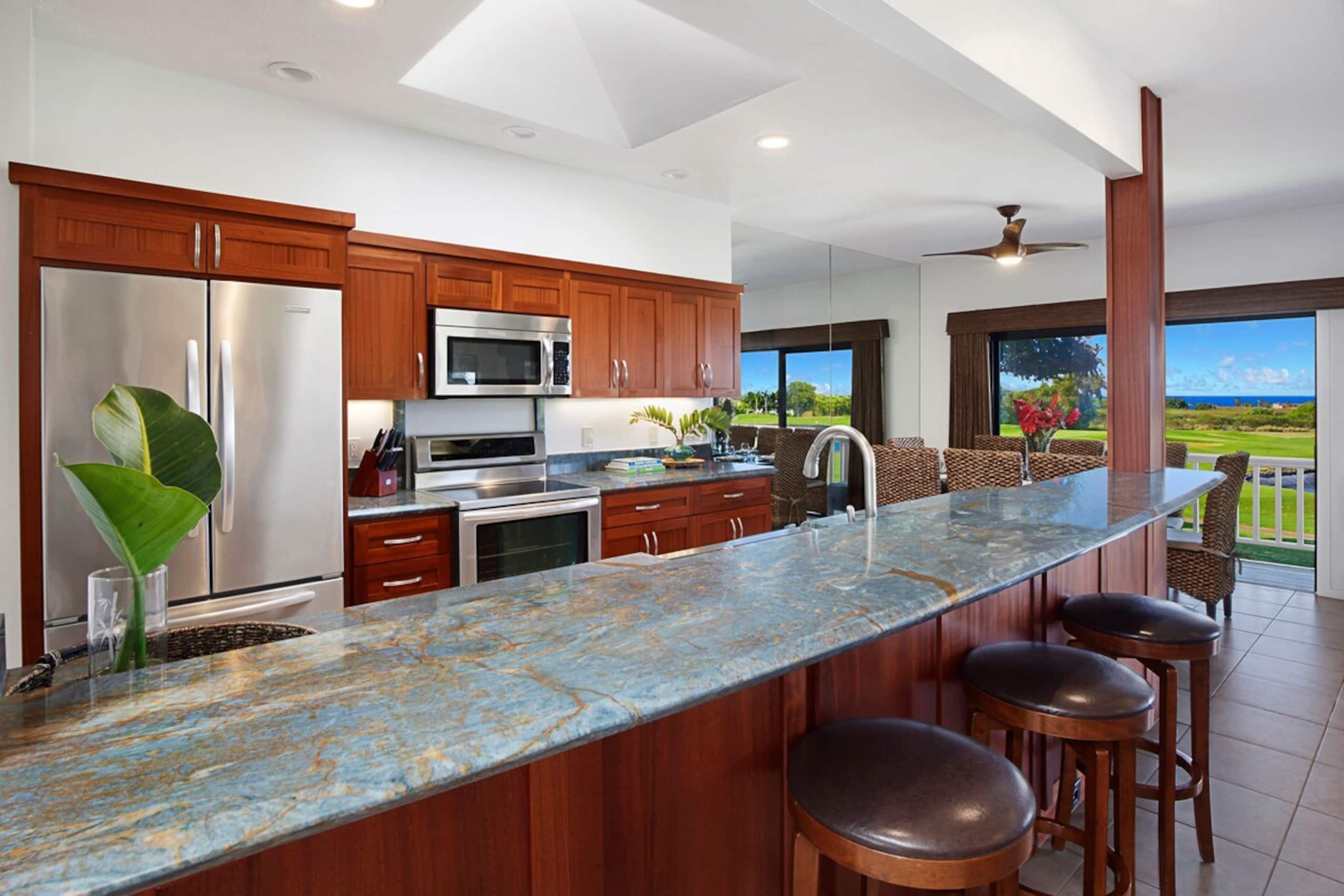 Home in Koloa · ★5.0 · 3 bedrooms · 3 beds · 3.5 baths - Image 9