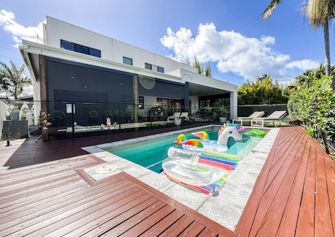 Broadbeach Gem – Family Escape in Prime Location