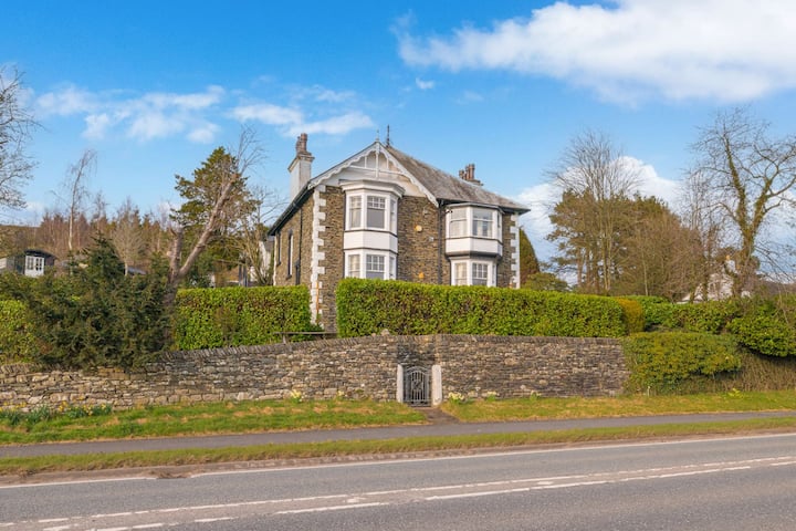 Georgian Lake District Home With Hot Tub - ケンダル