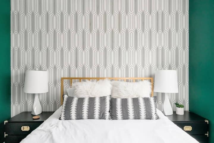 Kitengo cha 1: Chumba cha 3 cha kulala cha Queen w/karibu na Jack na Jill bafu kamili w/beseni la kuogea