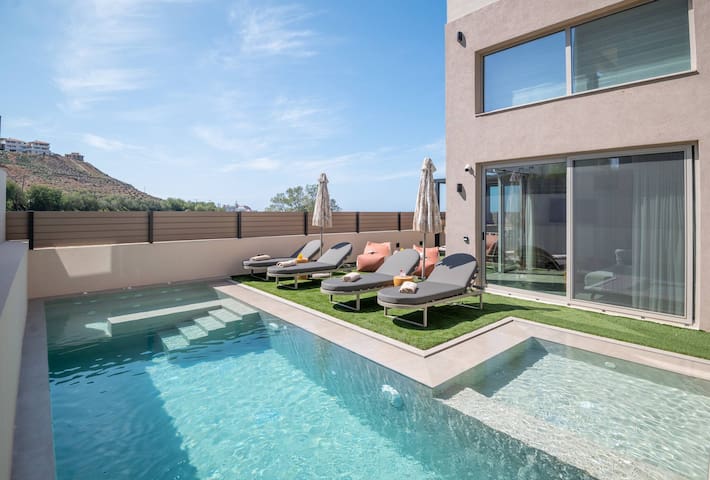 Avissos Resort – Villa II, By Hellocrete