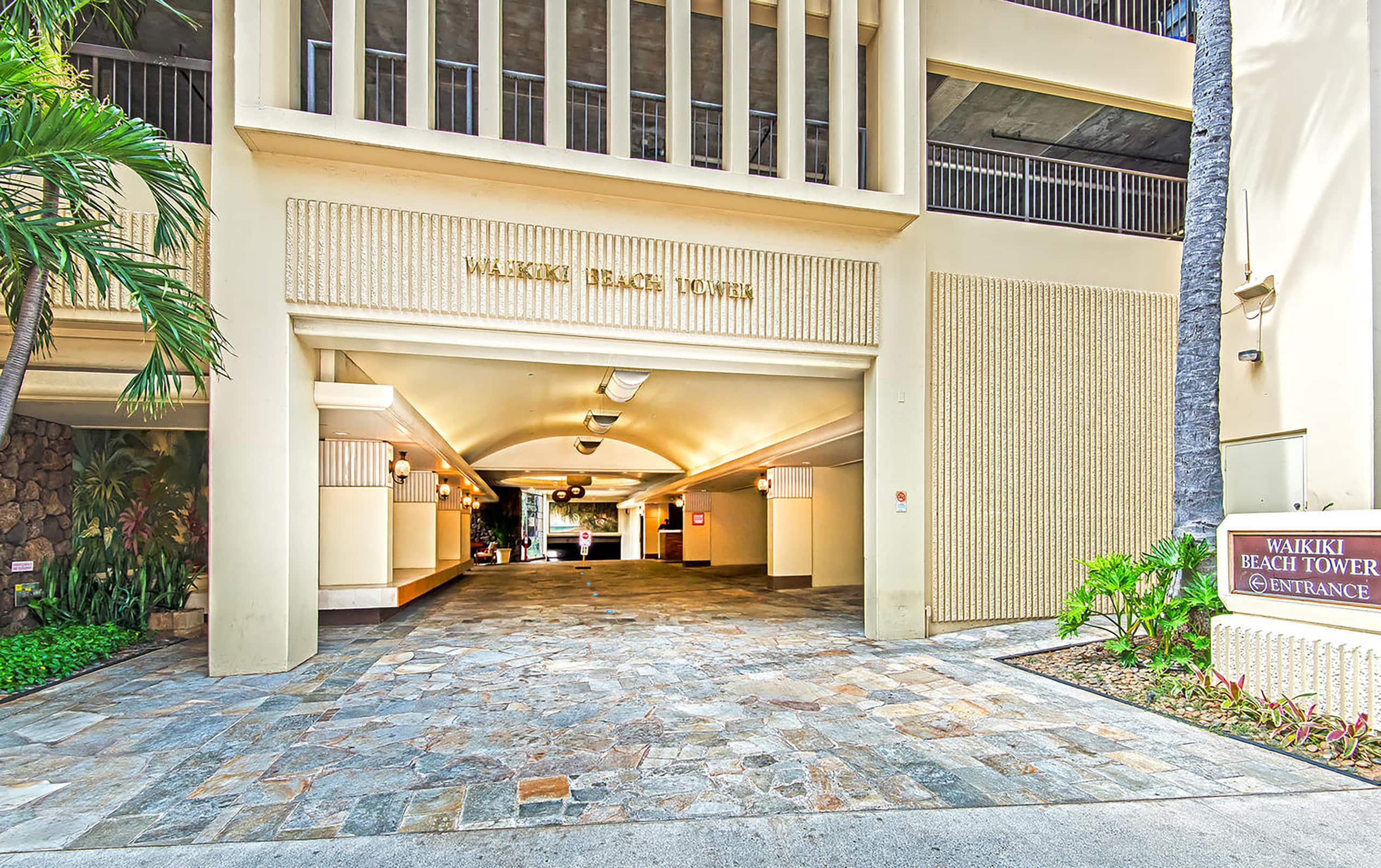 Condo in Honolulu · ★4.9 · 2 bedrooms · 4 beds · 2 private baths - Image 27