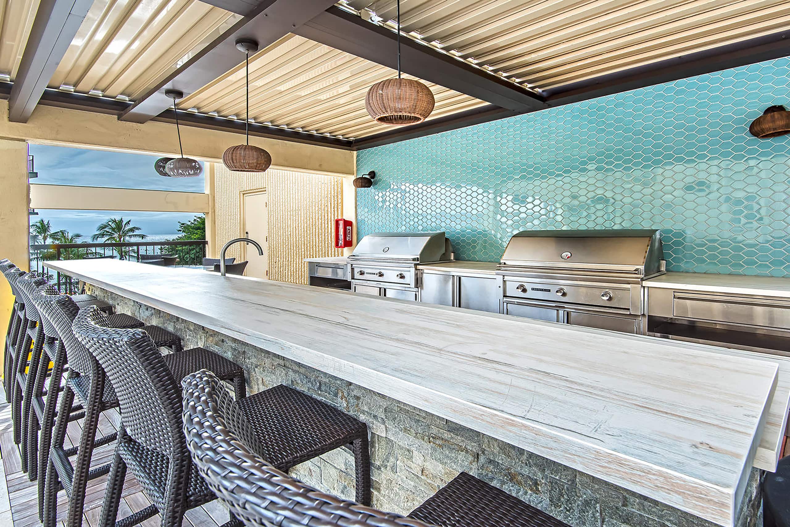 Condo in Honolulu · ★4.9 · 2 bedrooms · 4 beds · 2 private baths - Image 37