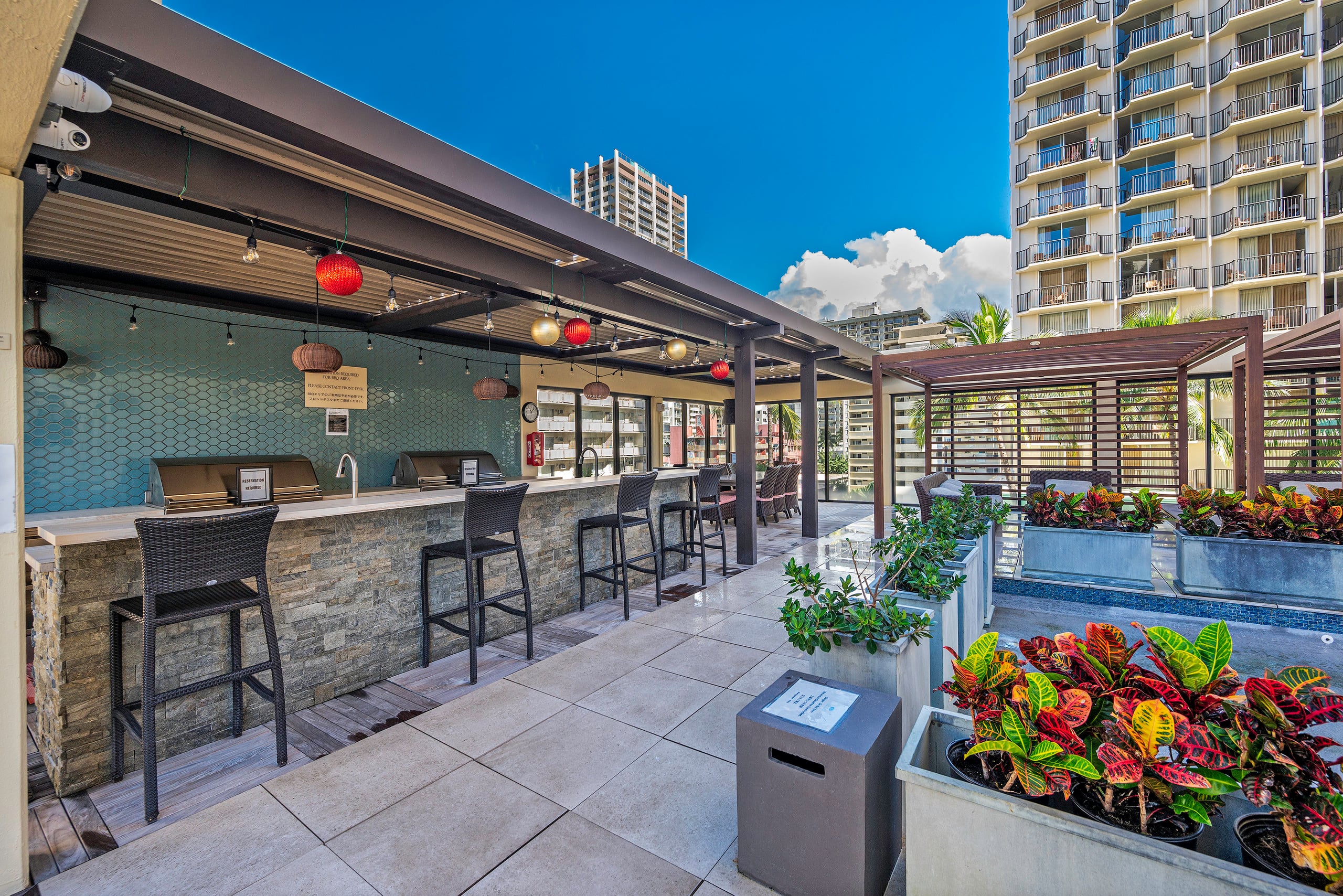 Condo in Honolulu · ★4.9 · 2 bedrooms · 4 beds · 2 private baths - Image 34