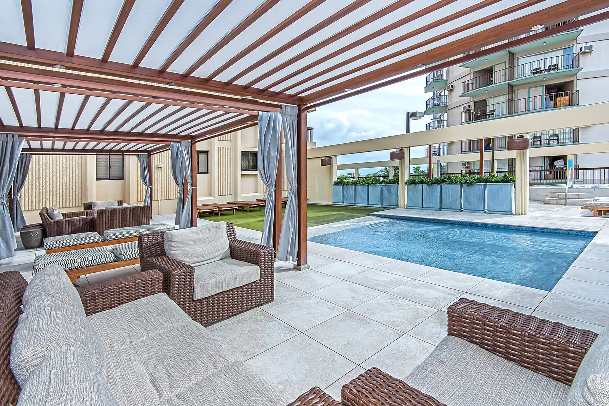Condo in Honolulu · ★4.9 · 2 bedrooms · 4 beds · 2 private baths - Image 23
