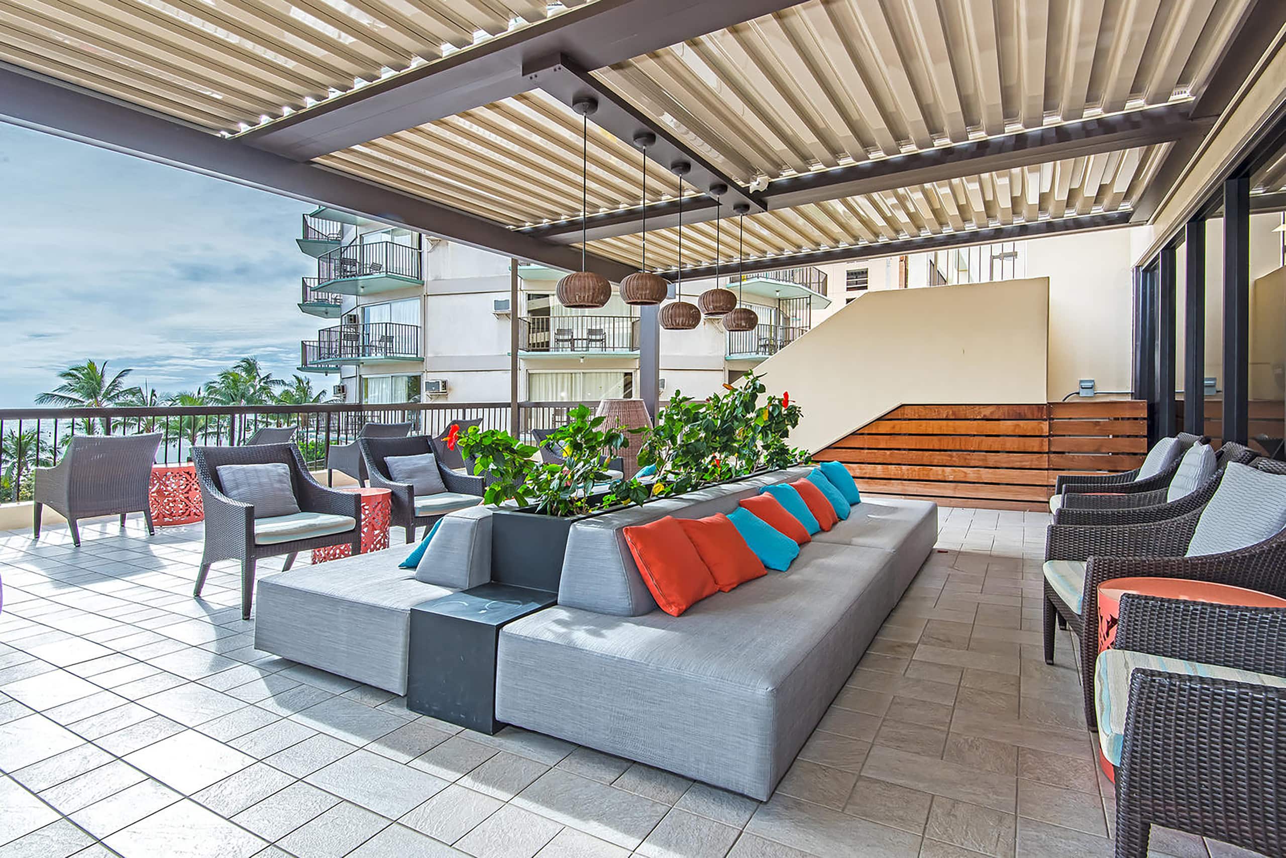 Condo in Honolulu · ★4.9 · 2 bedrooms · 4 beds · 2 private baths - Image 25