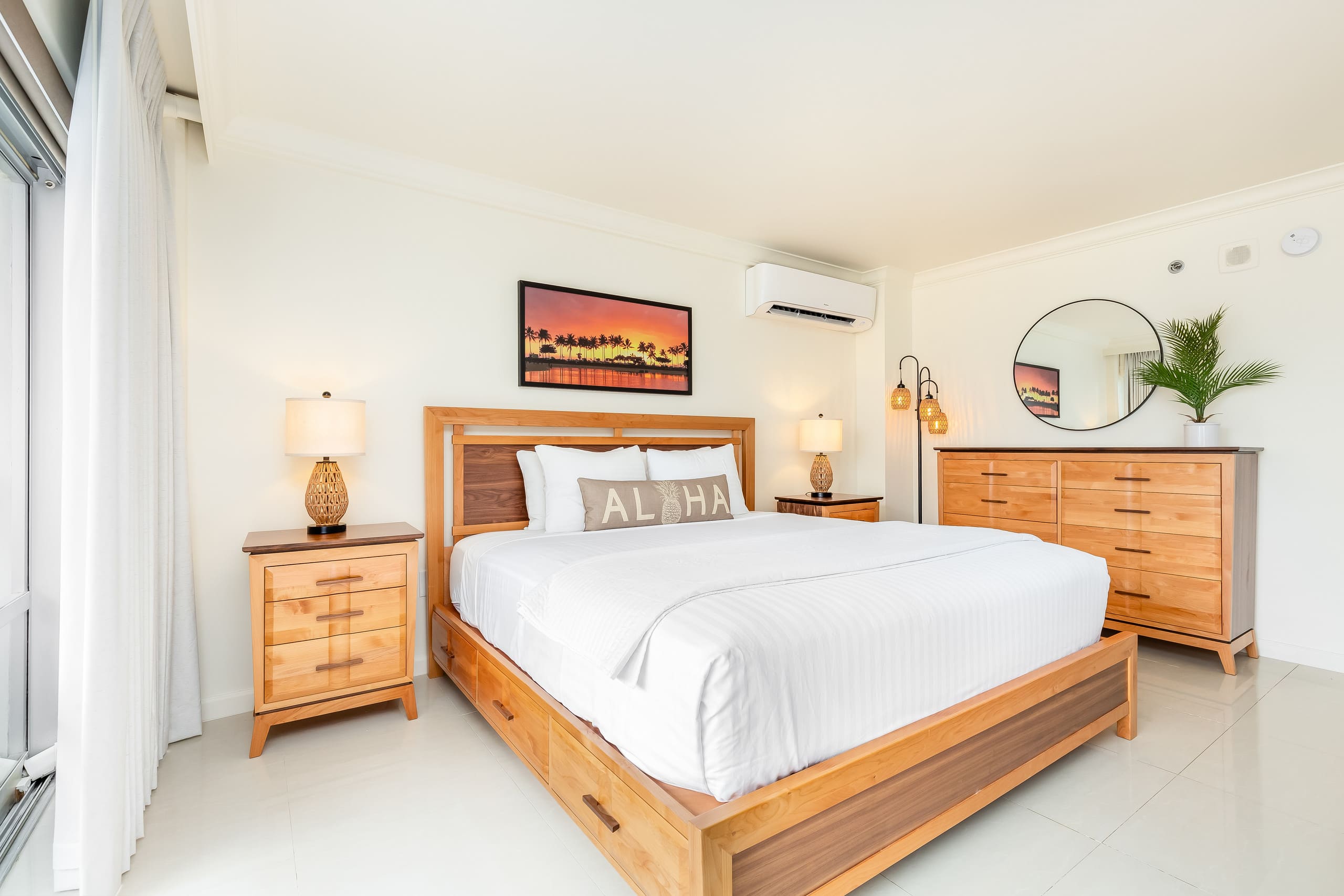 Condo in Honolulu · ★4.94 · 1 bedroom · 2 beds · 1 bath - Image 14