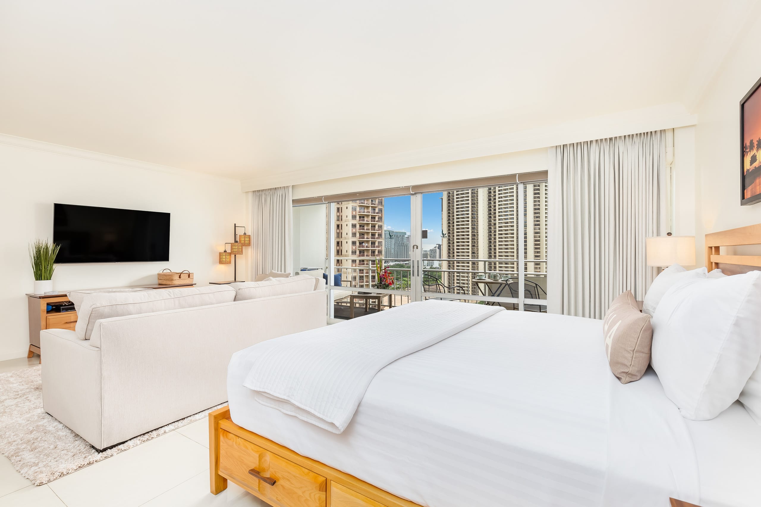 Condo in Honolulu · ★4.94 · 1 bedroom · 2 beds · 1 bath - Image 1