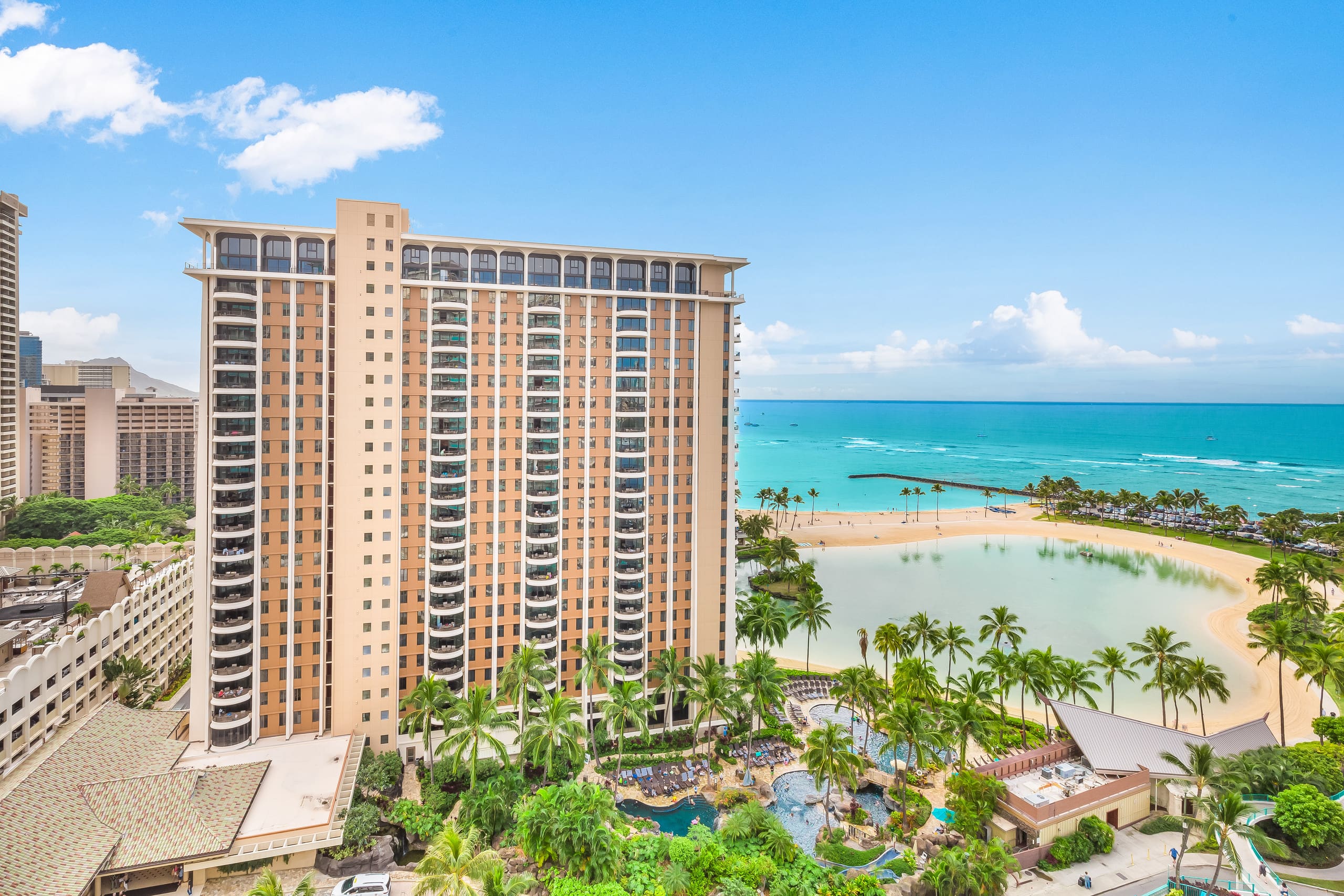 Condo in Honolulu · ★4.94 · 1 bedroom · 2 beds · 1 bath - Image 21