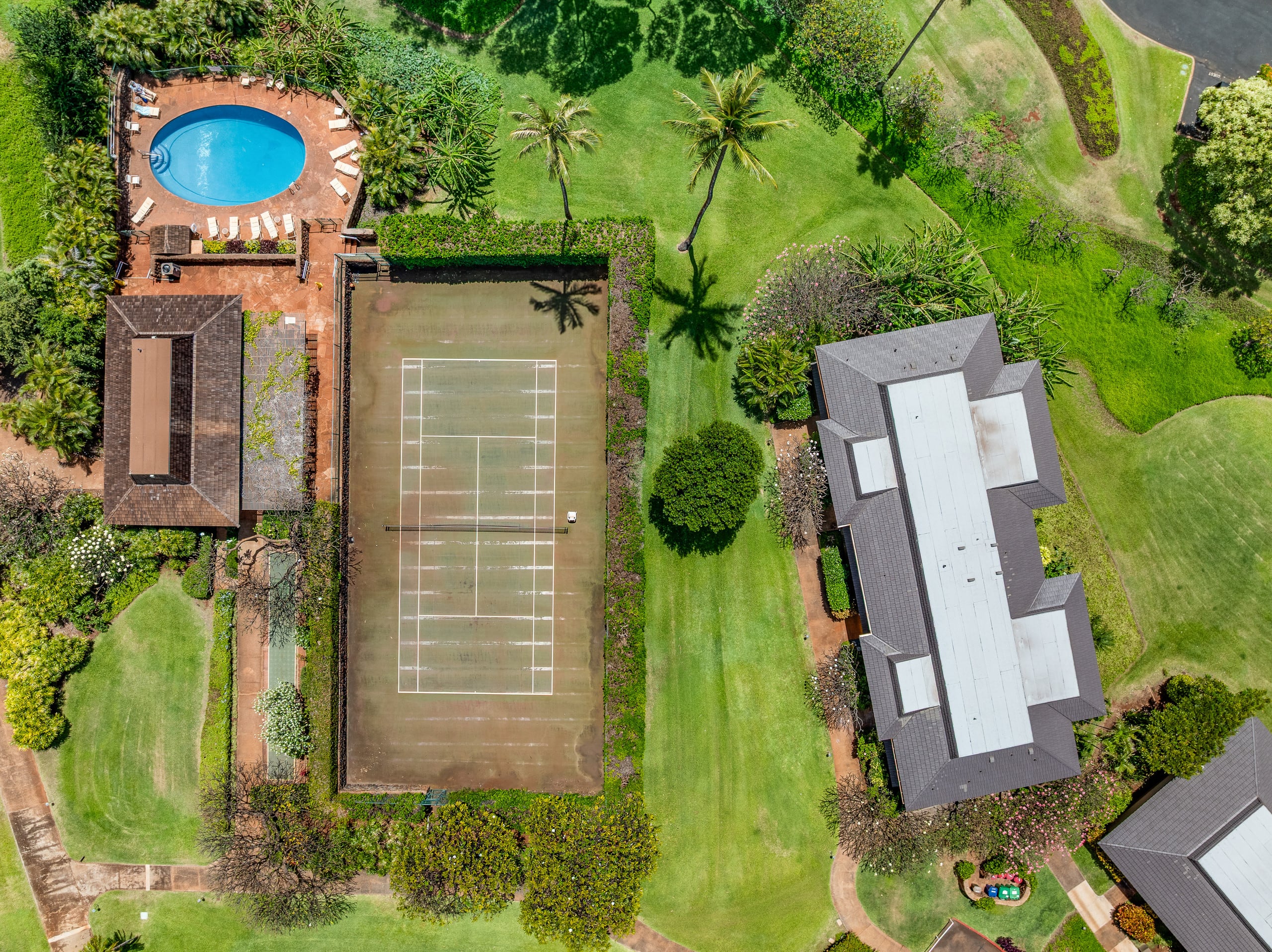 Condo in Lahaina · ★4.33 · 2 bedrooms · 2 beds · 2.5 baths - Image 36