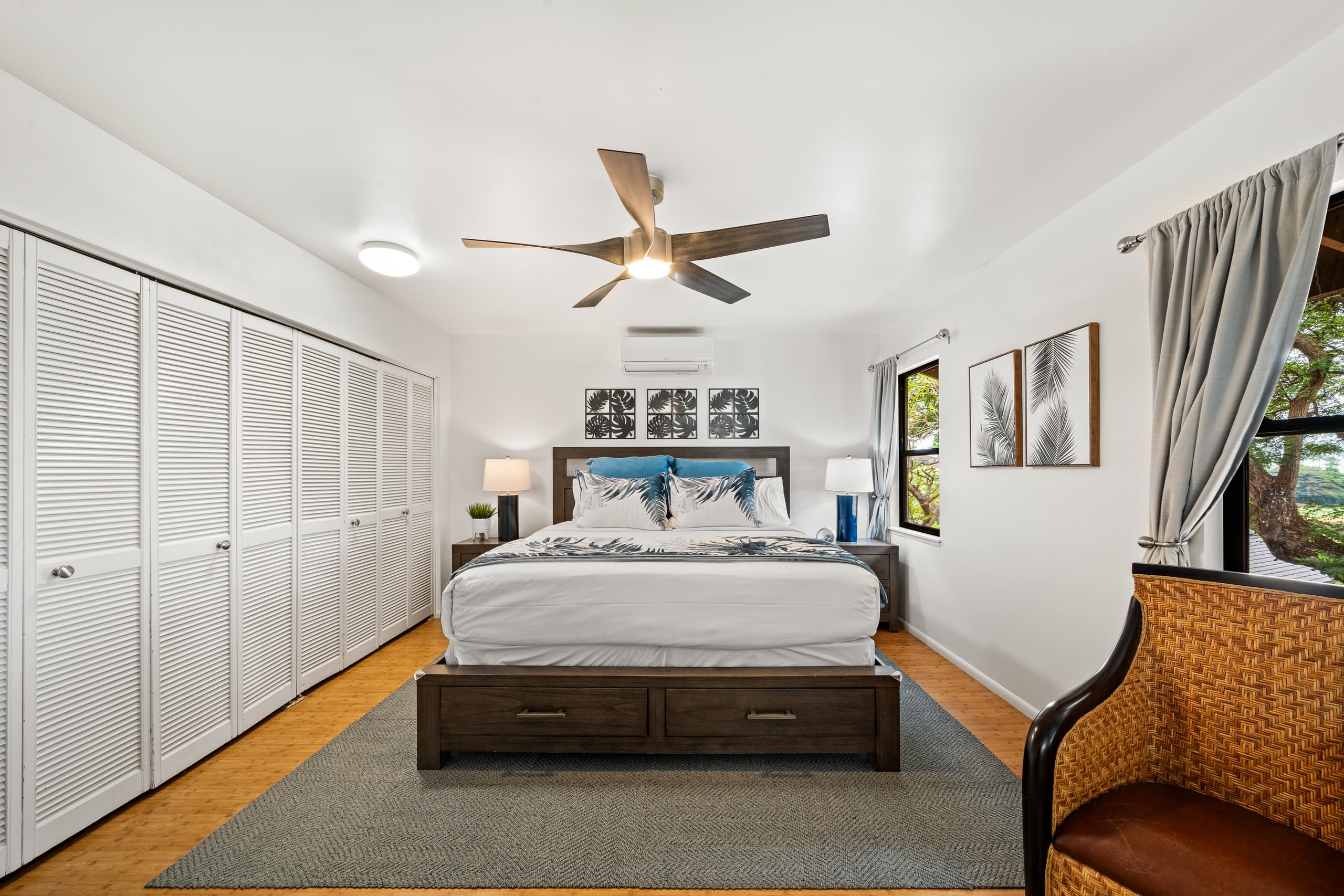 Condo in Lahaina · ★4.33 · 2 bedrooms · 2 beds · 2.5 baths - Image 11