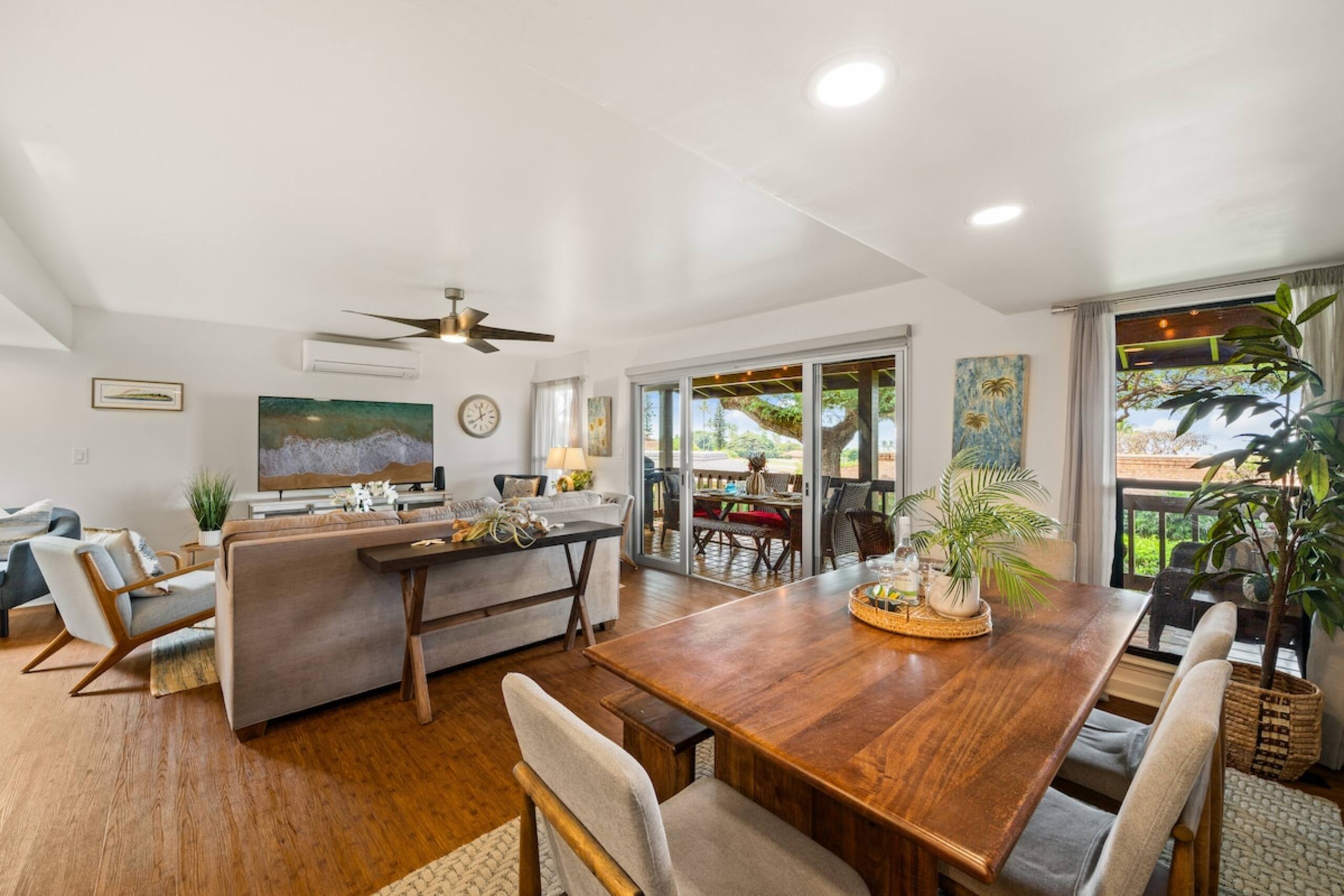 Condo in Lahaina · ★4.33 · 2 bedrooms · 2 beds · 2.5 baths - Image 7