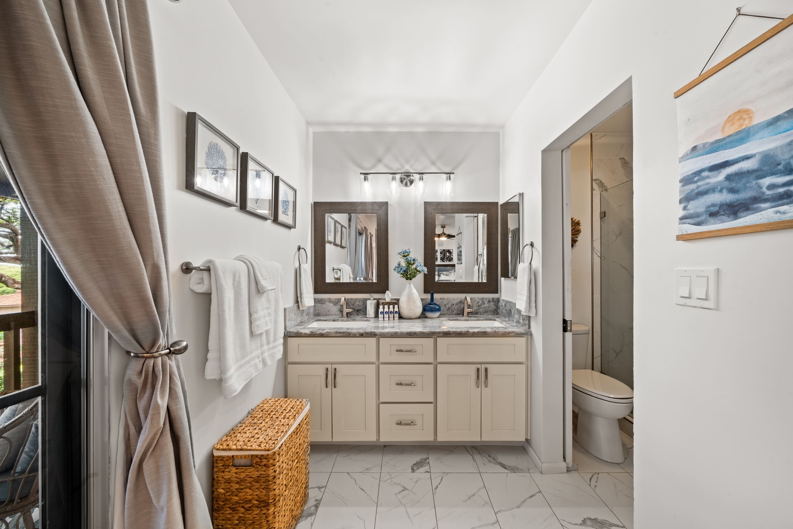 Condo in Lahaina · ★4.33 · 2 bedrooms · 2 beds · 2.5 baths - Image 18