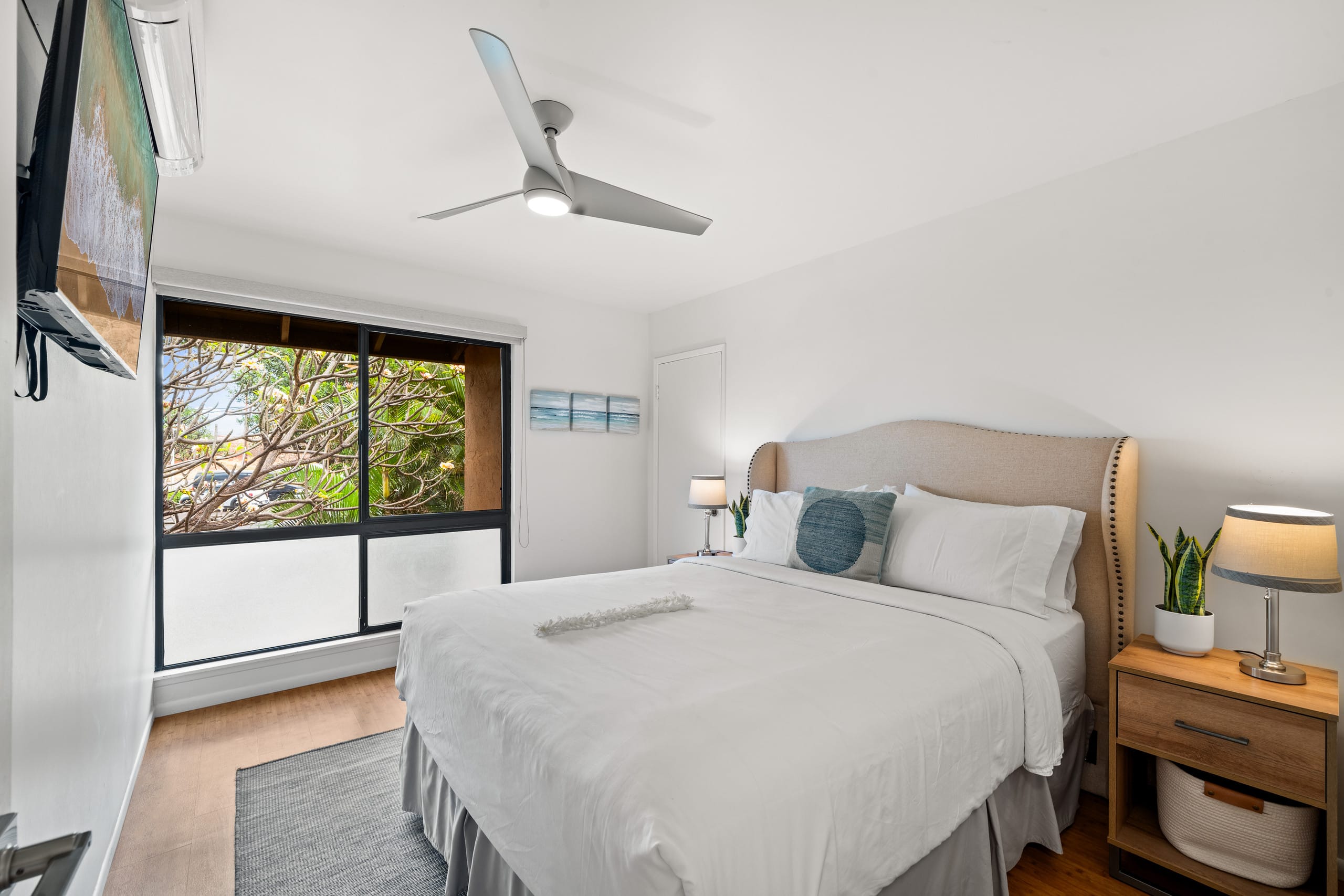 Condo in Lahaina · ★4.33 · 2 bedrooms · 2 beds · 2.5 baths - Image 12