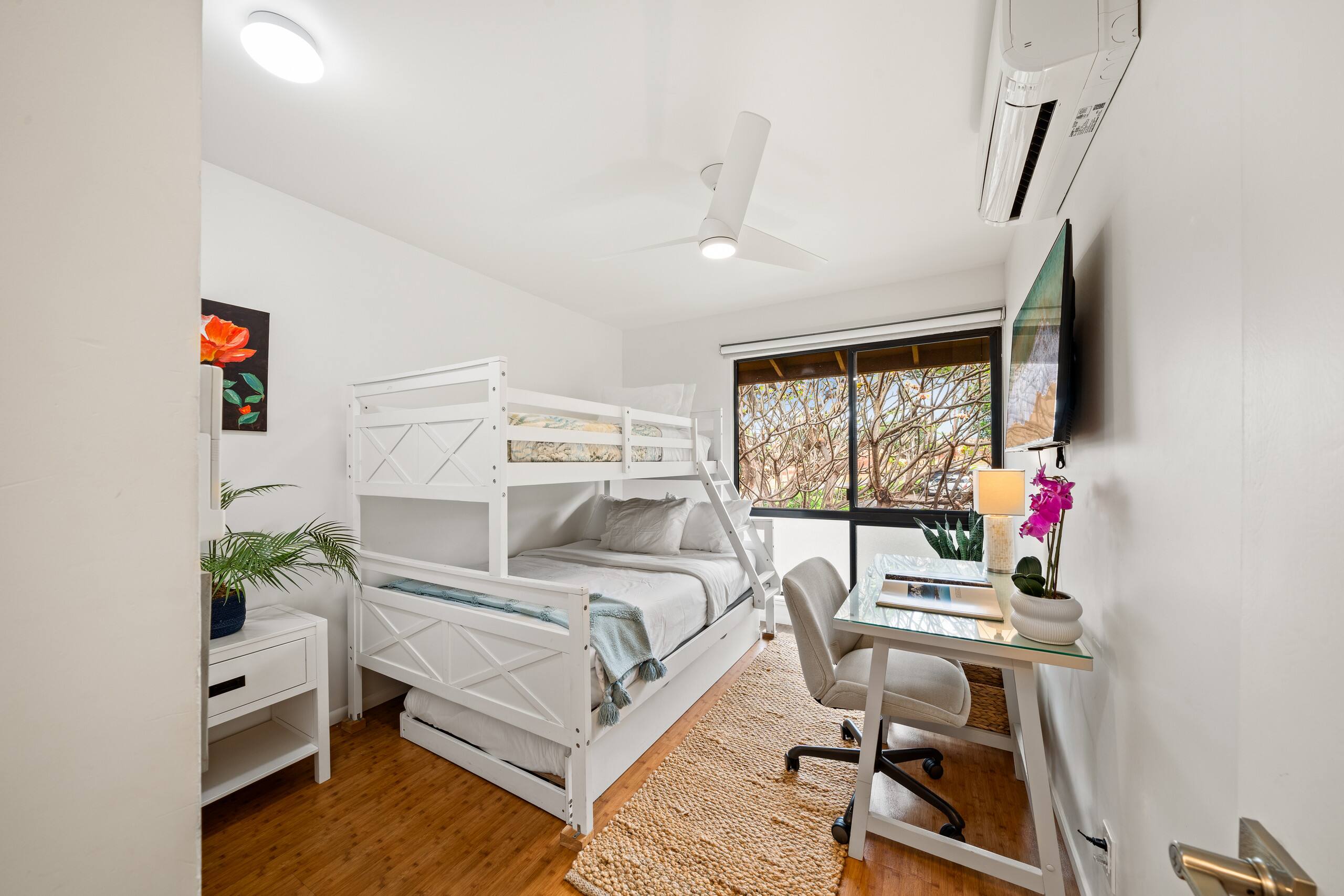 Condo in Lahaina · ★4.33 · 2 bedrooms · 2 beds · 2.5 baths - Image 42