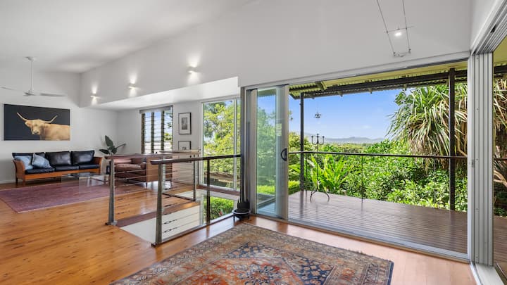Mountain Breeze Retreat - Pet Friendly - Cairns
