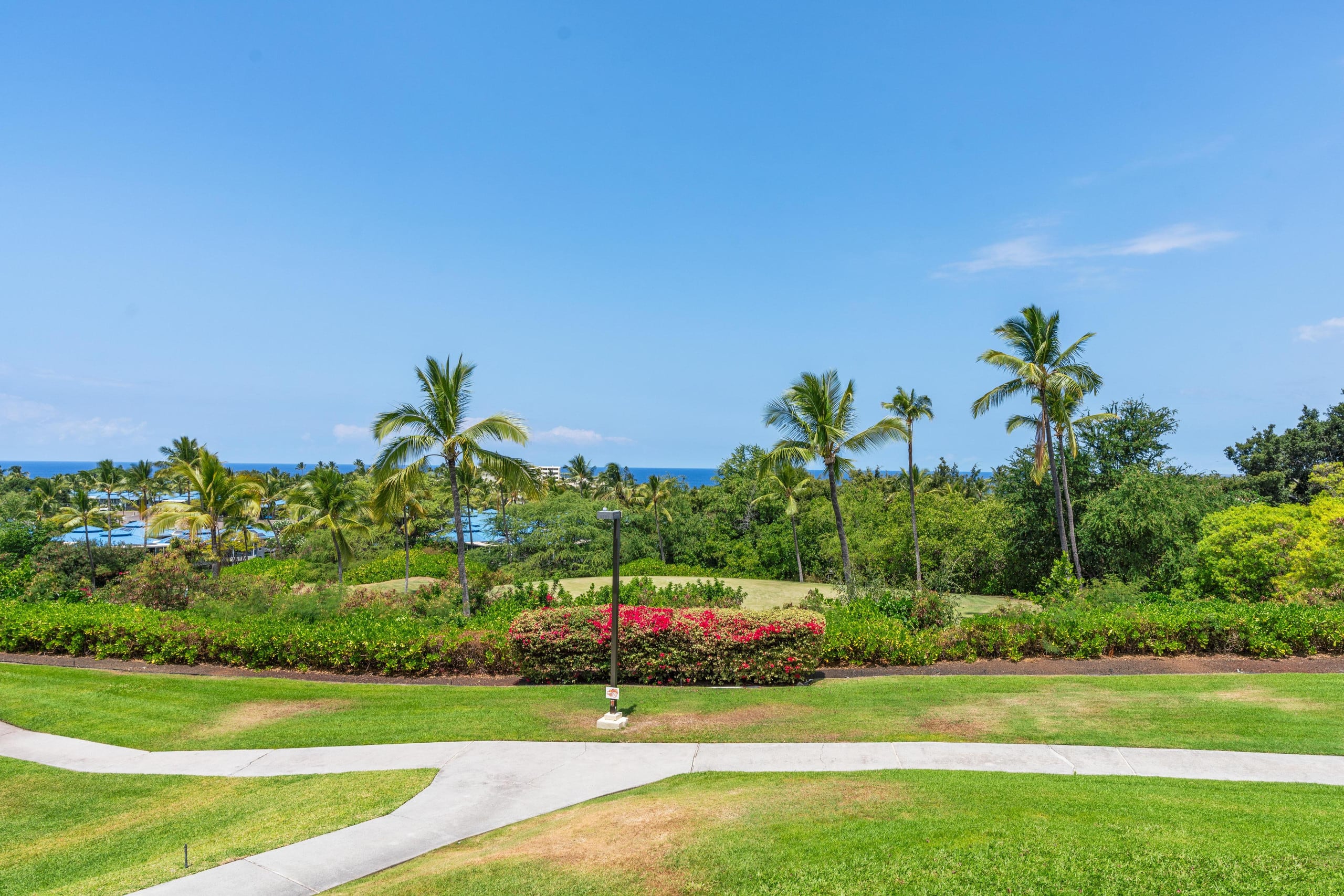 Condo in Kailua-Kona · ★4.58 · 2 bedrooms · 3 beds · 2 shared baths - Image 13