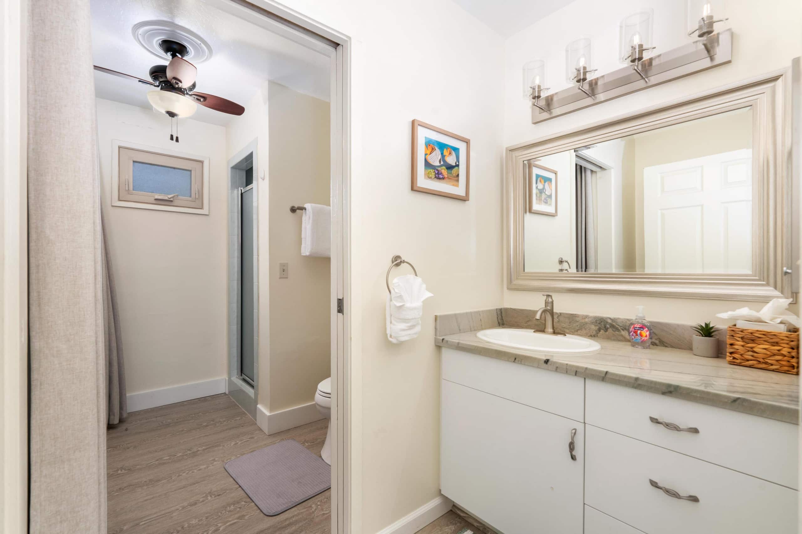 Condo in Kailua-Kona · ★4.58 · 2 bedrooms · 3 beds · 2 shared baths - Image 20